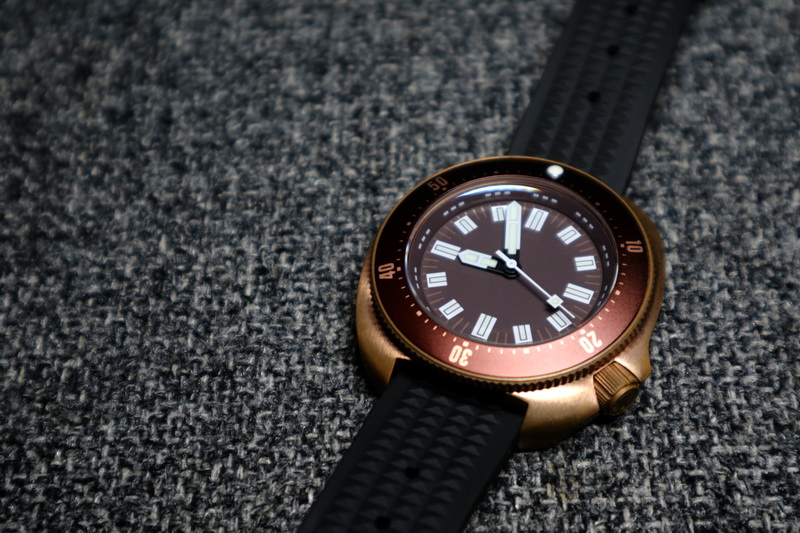 Bronze watch patina cleaning