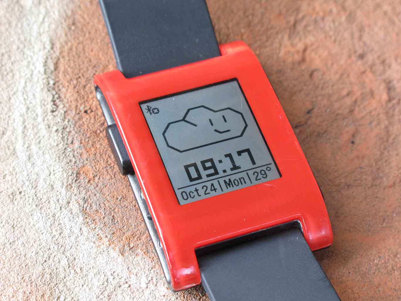 Pebble Watch Classic ยุคแรกเริ่มของ Smart Watch ที่ยังไปได้ดี