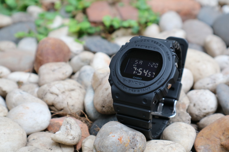 Casio dw5750e hotsell