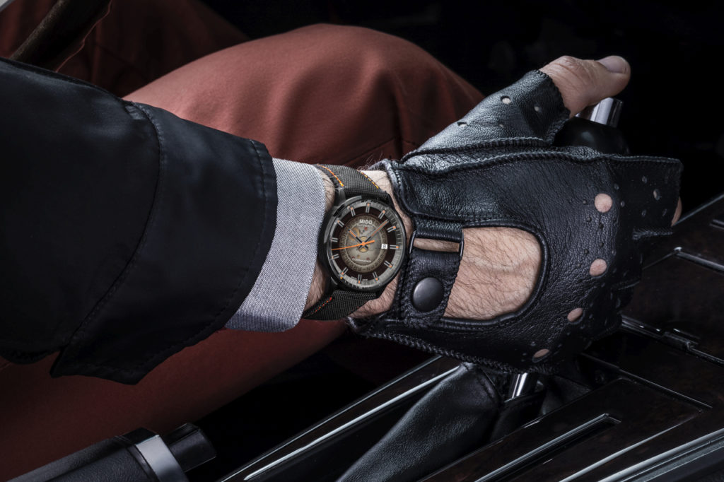 Mido Commander Gradient เติมความสปอร์ตบนหน้าปัดใส Mido Commander Gradient