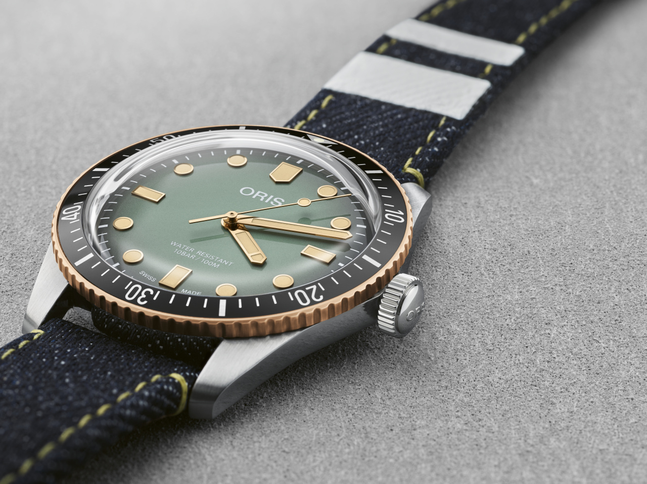 Oris Divers Sixty-Five x Momotaro