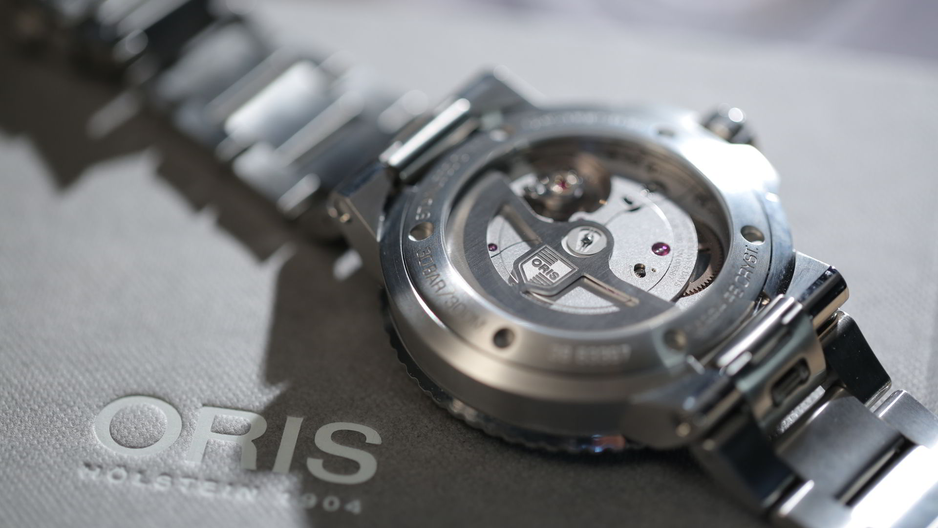 Oris Aquis Date