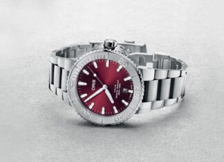 Oris Aquis Date Cherry