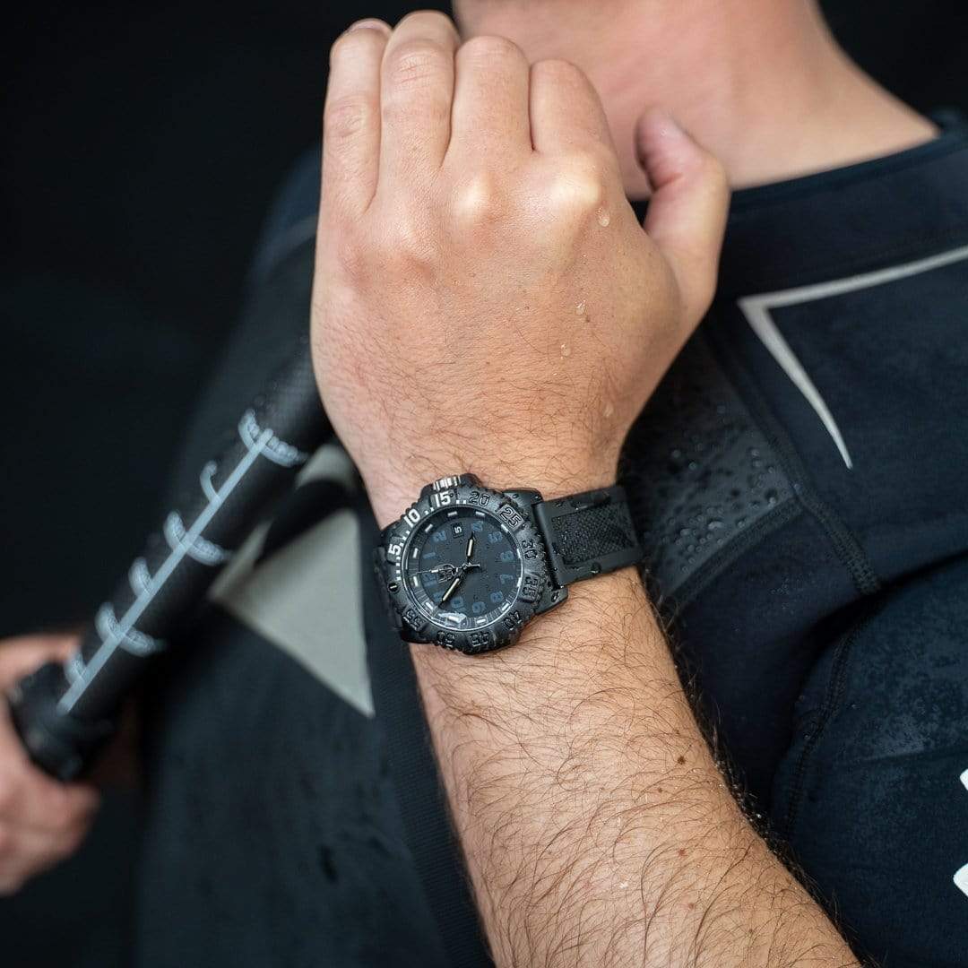 Luminox Navy SEAL Colormark 3051.GO.NSF ความพิเศษแต่ไม่ผลิตจำกัด Luminox Luminox