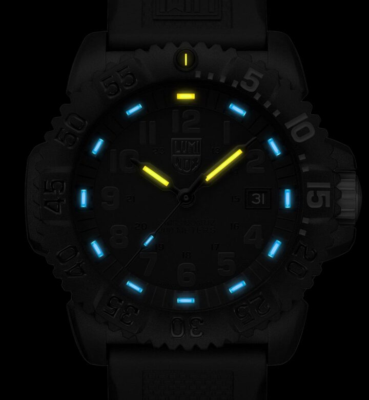 Luminox Navy SEAL Colormark 3051.GO.NSF ความพิเศษแต่ไม่ผลิตจำกัด Luminox Navy SEAL Colormark 3051.GO.NSF