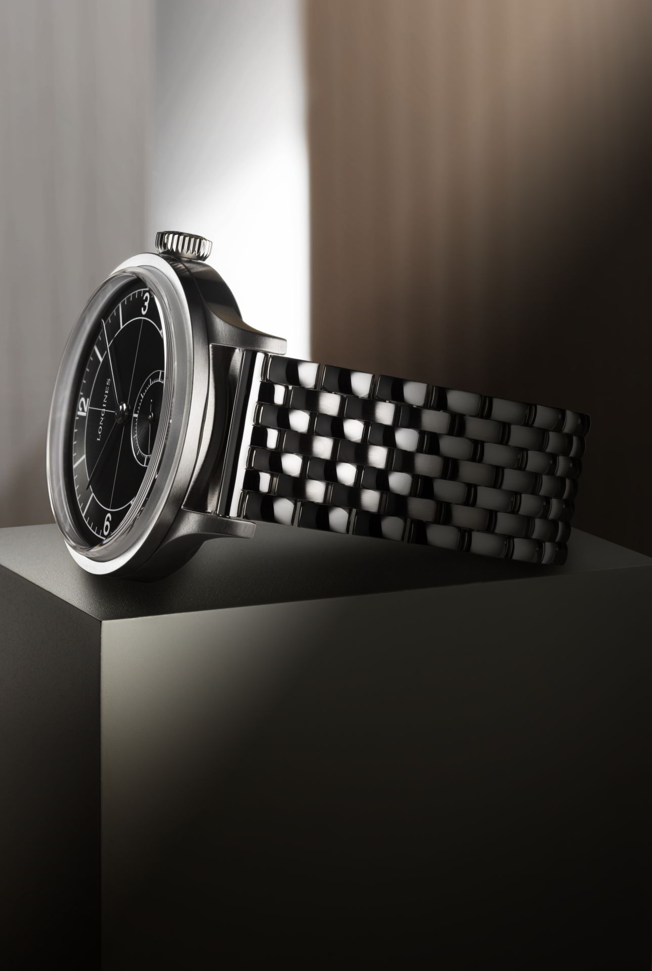Longines เพิ่มทางเลือกใหม่ให้กับนาฬิการุ่น Heritage Classic Sector Dial