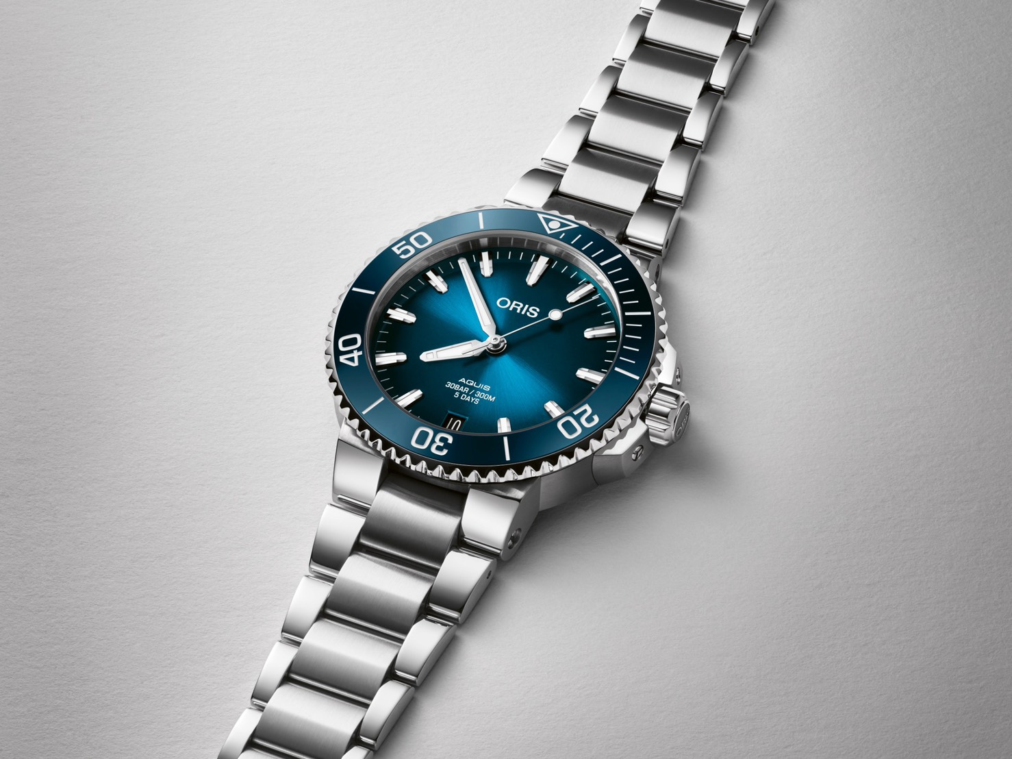 Oris Aquis Date 41.5 mm