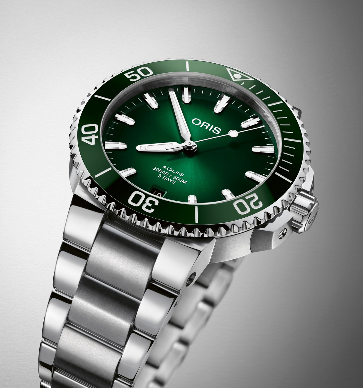 Oris Aquis Date 41.5 mm