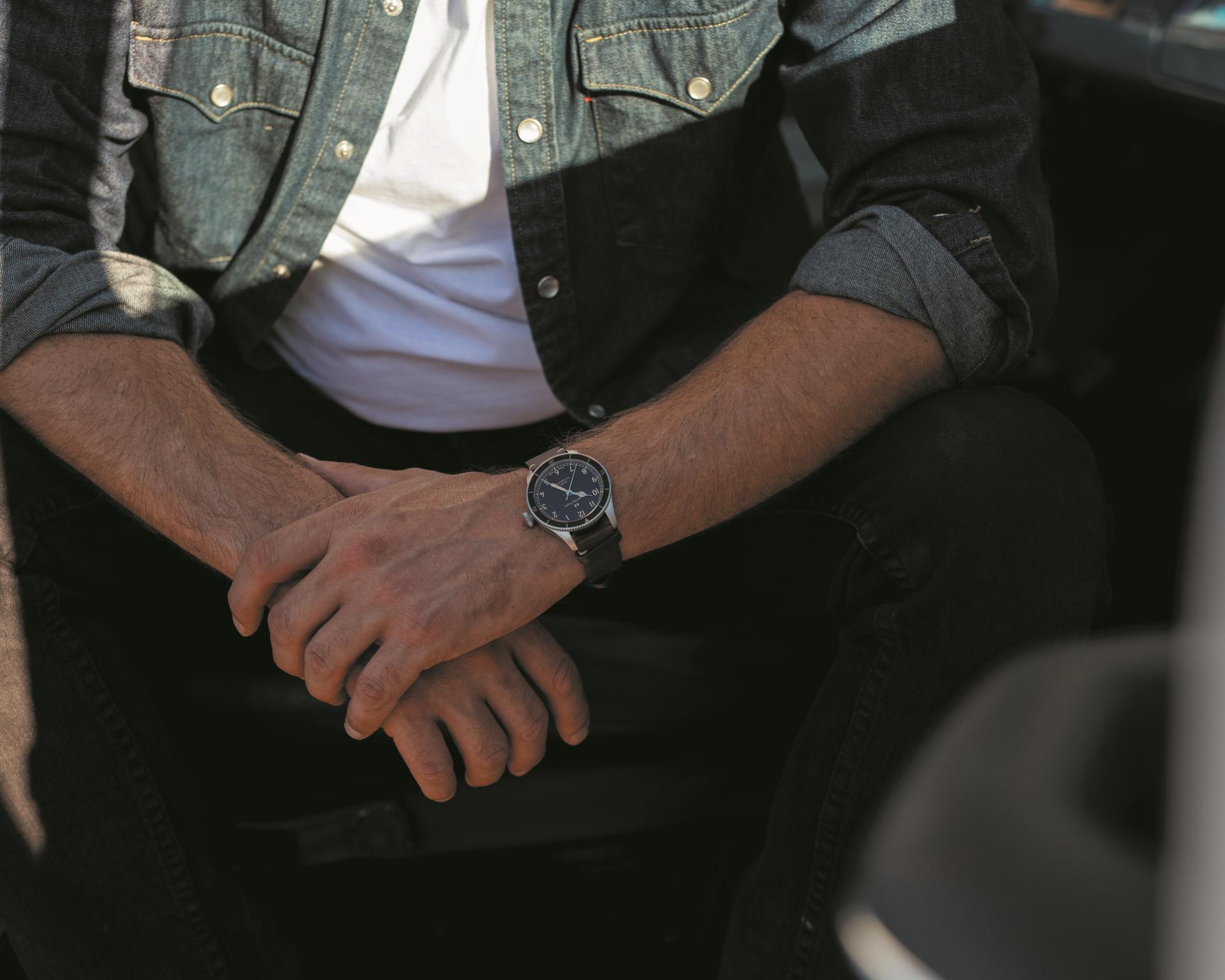 Hamilton Khaki Aviation Pilot Pioneer ย้อนความคลาสสิคกับกลไกไขลาน Hamilton Khaki Aviation Pilot Pioneer