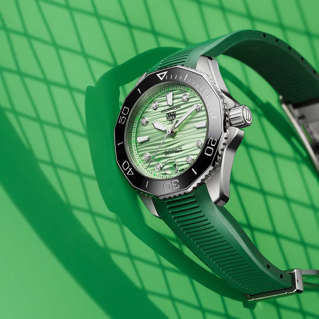 TAG Heuer Aquaracer Professional 300 Naomi Osaka Limited Edition 250