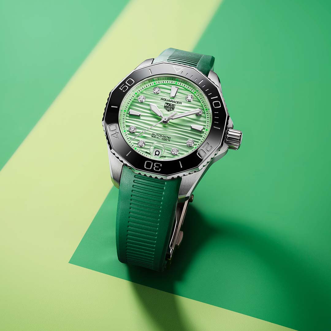 TAG Heuer Aquaracer Professional 300 Naomi Osaka Limited Edition 250