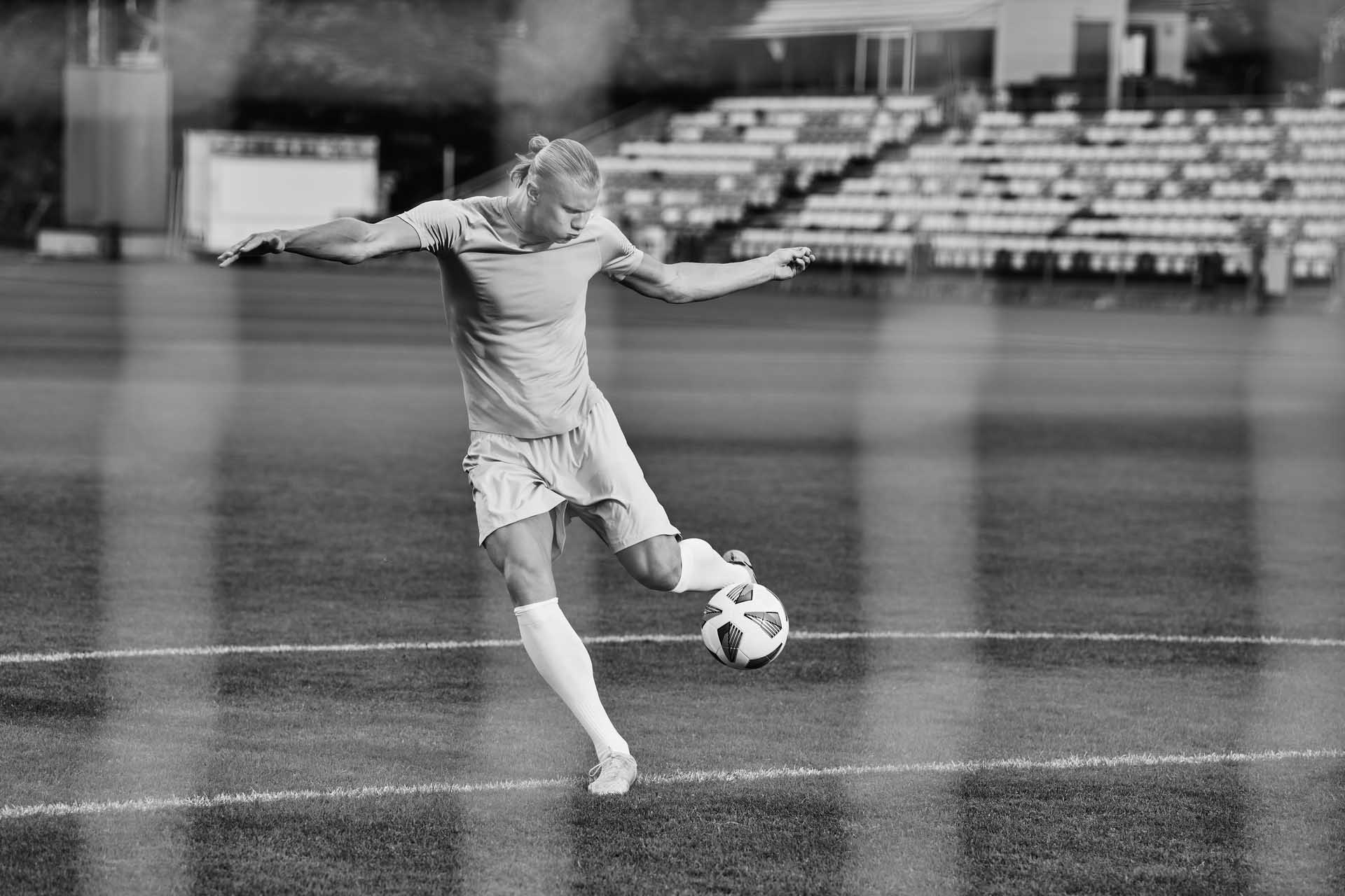 Breitling เปิดตัว Erling Haaland เป็น All-Star Squad คนใหม่ Breitling Erling Haaland All-Star Squad