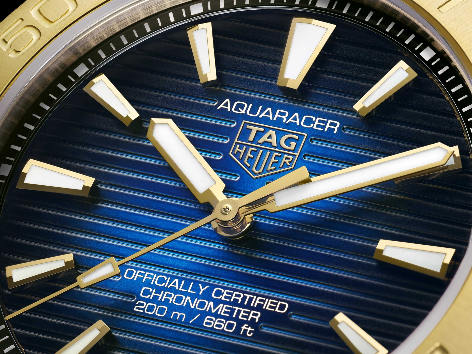 TAG Heuer Aquaracer Professional 200 Full Gold
