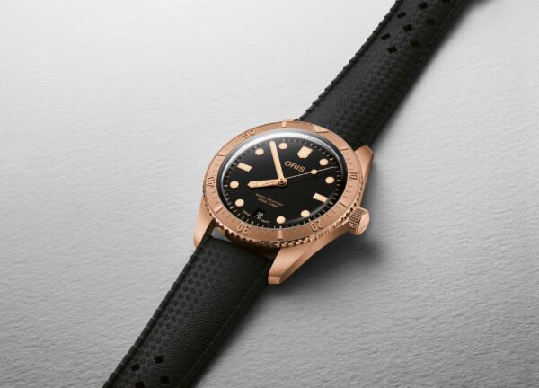 Oris Diver Sixty-Five Date Cotton Candy Sepia