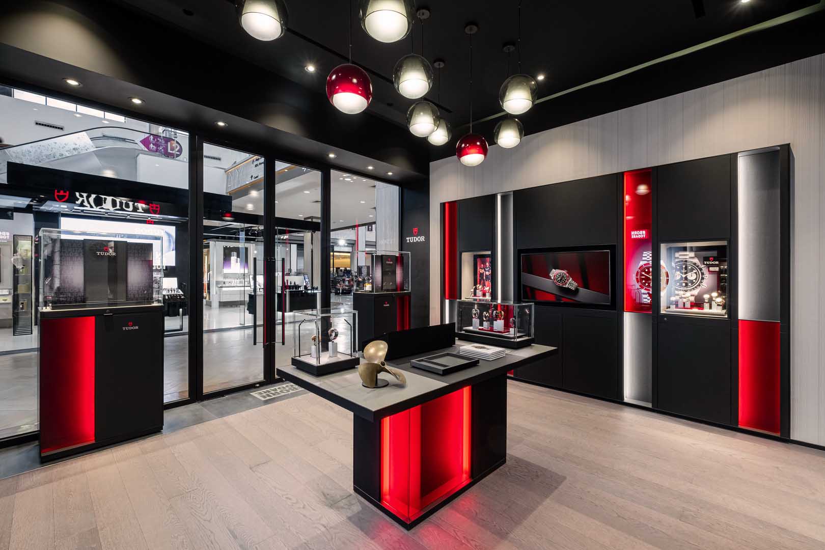 Tudor เปิดตัวบูติกใหม่ที่เมกา บางนา