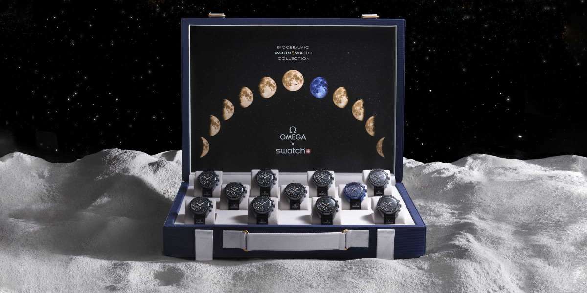 OMEGA เปิดประมูลเซ็ต Moonswatch