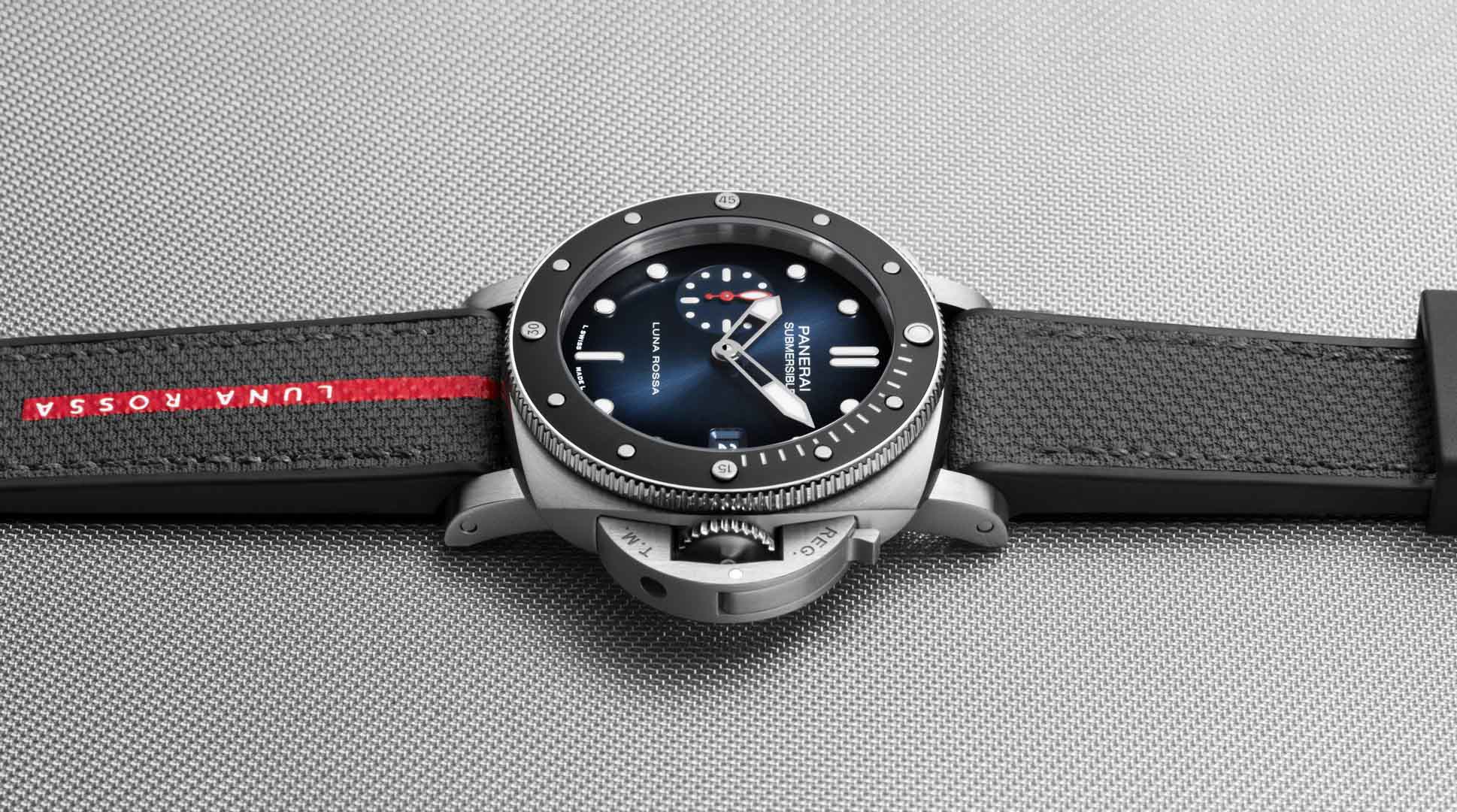 Panerai Submersible Luna Rossa PAM01565 ความพิเศษสำหรับออนไลน์เท่านั้น Panerai Submersible Luna Rossa PAM01565