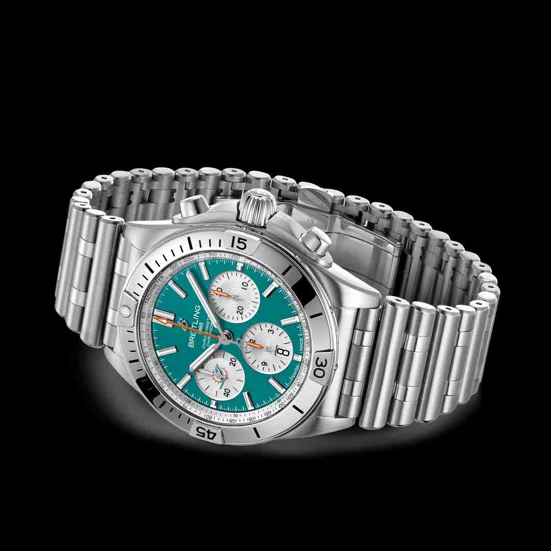 Breitling Chronomat B01 NFL Edition