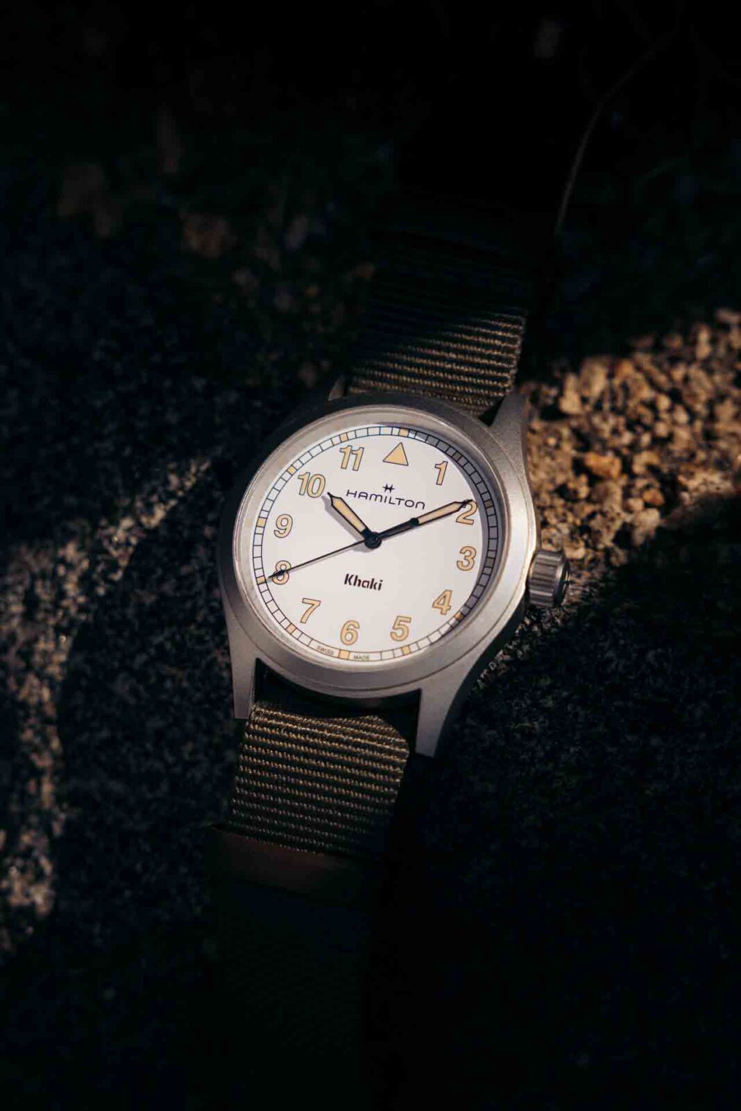 Hamilton Khaki Field Quartz อีกทางเลือกแห่งการใช้งาน