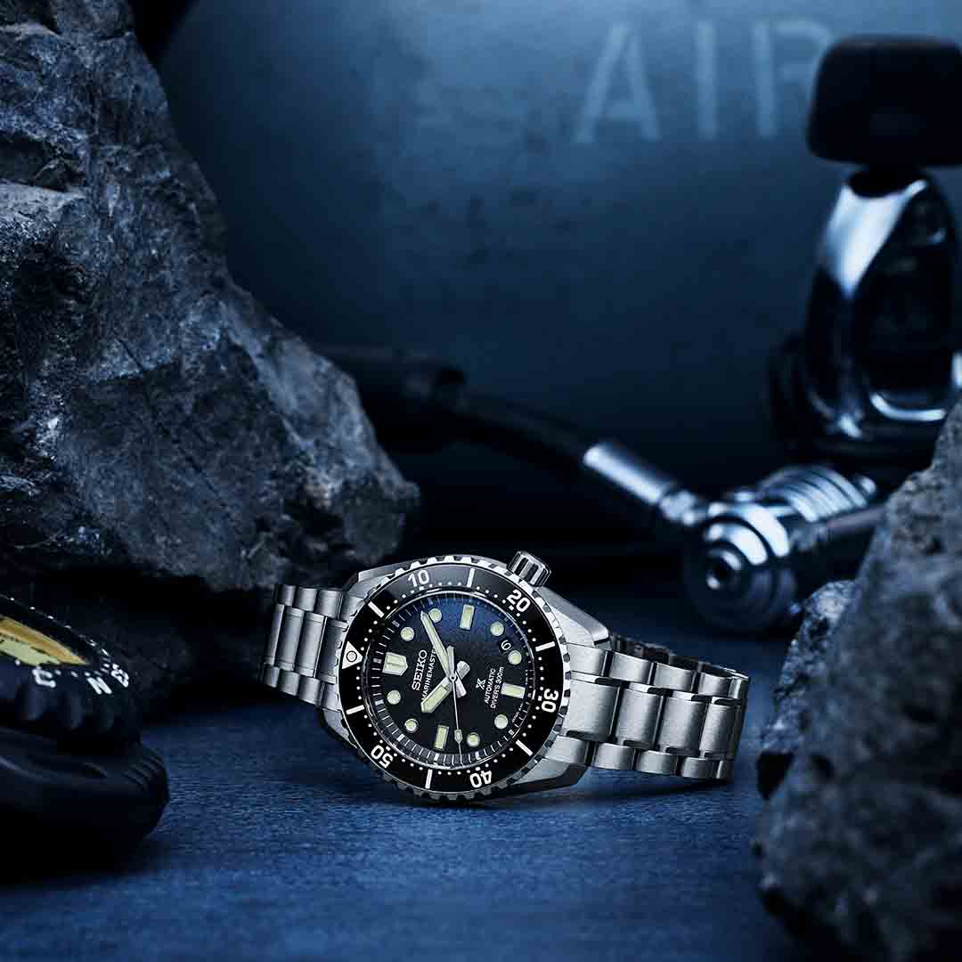 Seiko MarineMaster 300M SLA077 และ SLA079