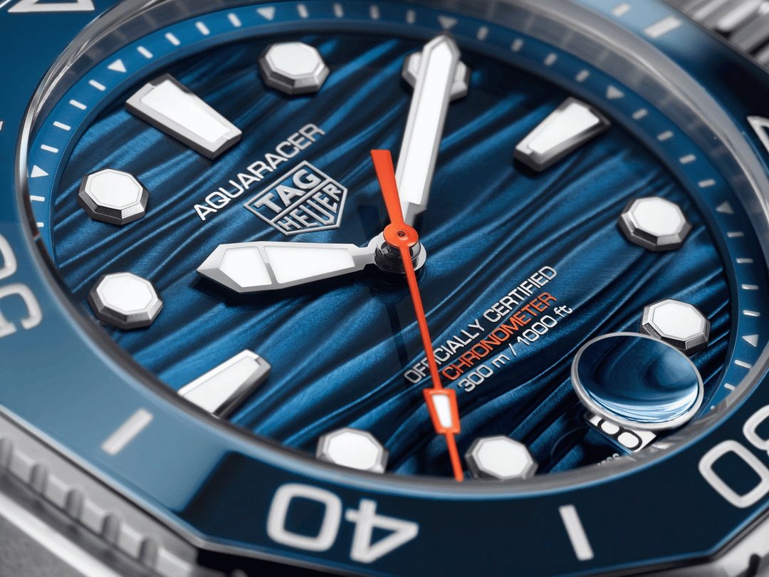 TAG Heuer Aquaracer Professional 300 Date Blue – 42 mm