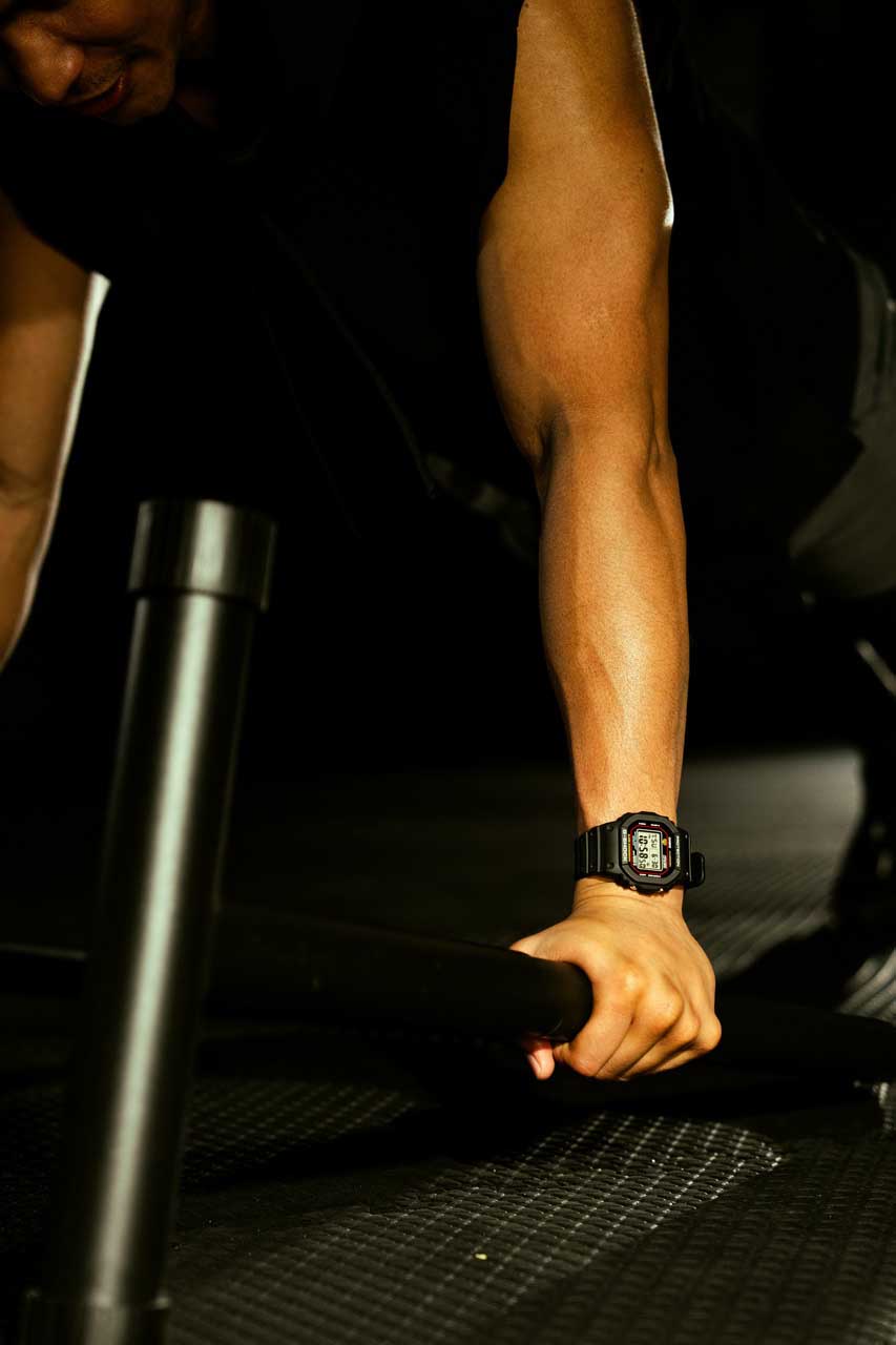 Casio G-SHOCK ซุปเปอร์บอน สิงห์มาวิน