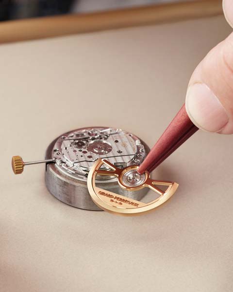 Girard-Perregaux Calibre GP4800
