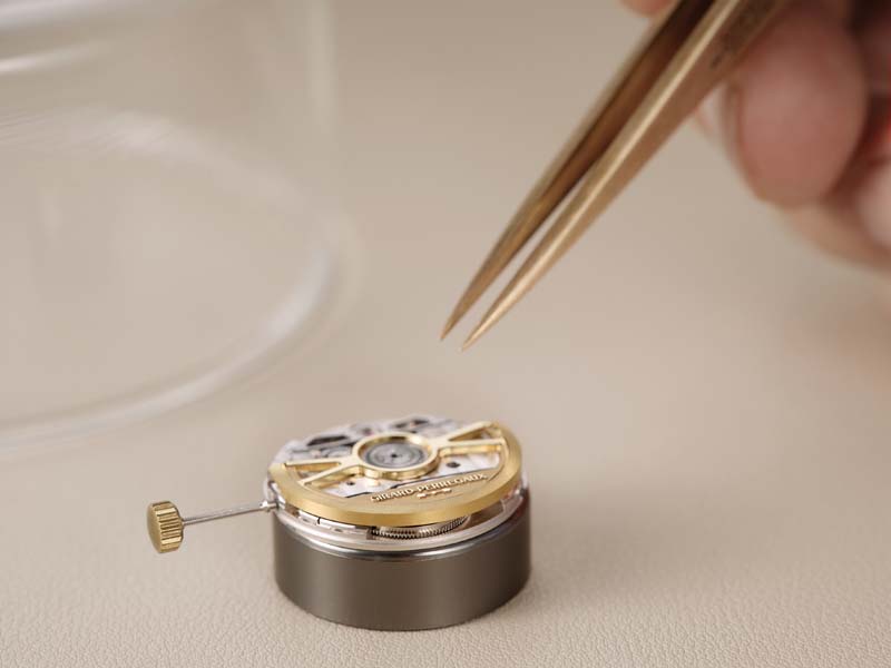 Girard-Perregaux Calibre GP4800