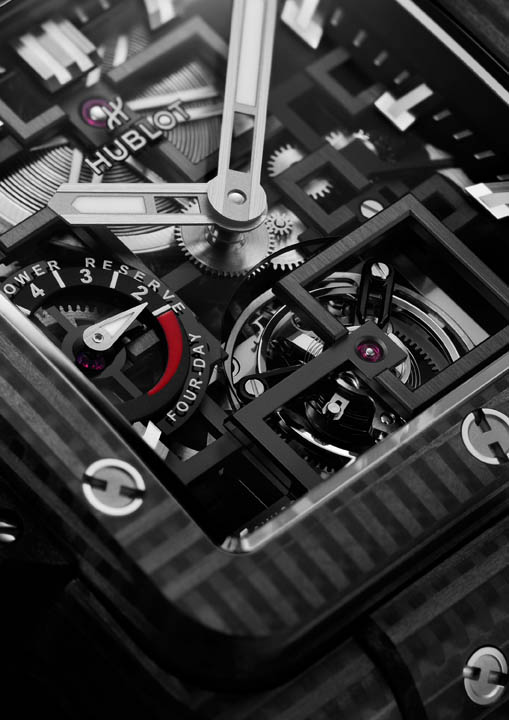 Hublot Square Bang Tourbillon 4-Day Power Reserve ความโดดเด่นบนตัวเรือนคาร์บอน Hublot Square Bang Tourbillon 4-Day Power Reserve