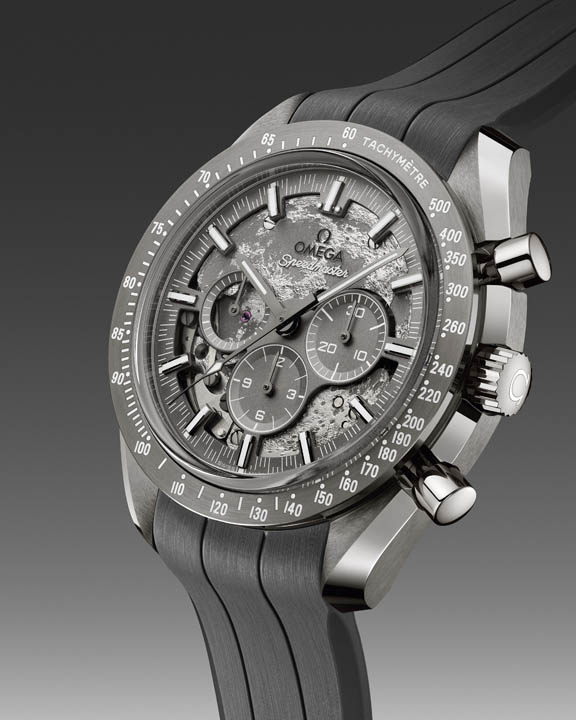 OMEGA Speedmaster Grey Side Of The Moon 2025 เปลี่ยนร่างบนตัวเรือนเซรามิกเทา OMEGA Speedmaster Grey Side Of The Moon 2025