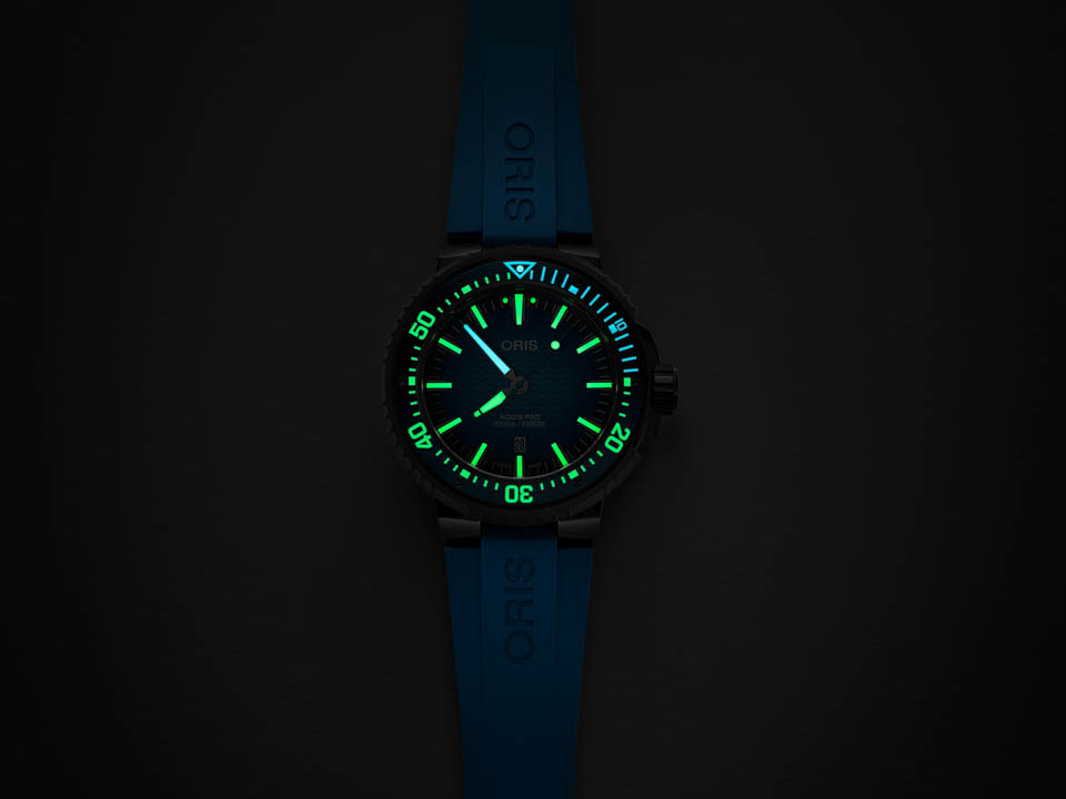 ORIS Aquis Pro 1000m เข้าถึงง่ายขึ้นด้วยกลไก ORIS 733 ORIS Aquis Pro 1000m
