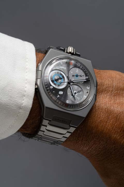 URWERK UR-10 SpaceMeter มาตรวัดการเคลื่อนตัวของโลกในอวกาศ URWERK UR-10 SpaceMeter