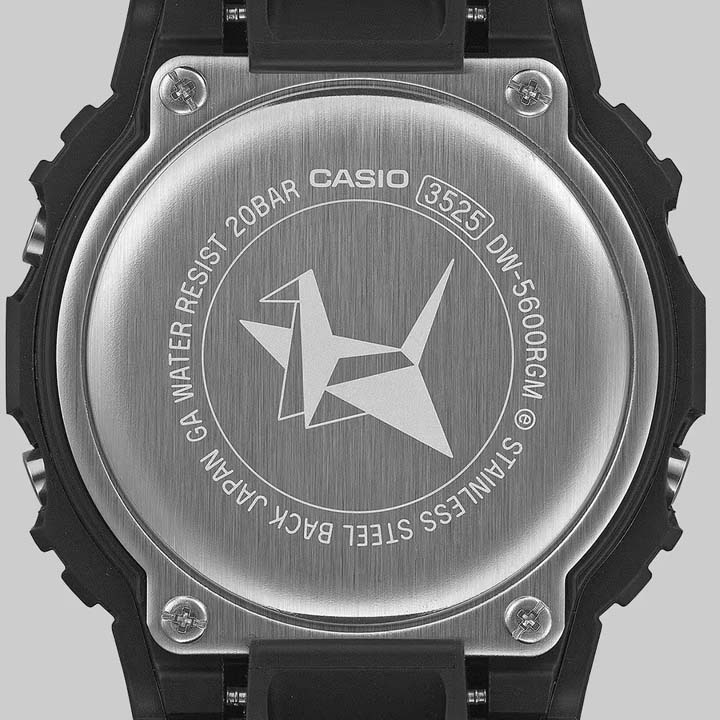 Casio G-SHOCK Origami Edition: ลวดลายเส้นประพับกระดาษบนตัวเรือน DW-5600 / DW-6900 Casio-G-SHOCK-Origami Stainless steel watch back design