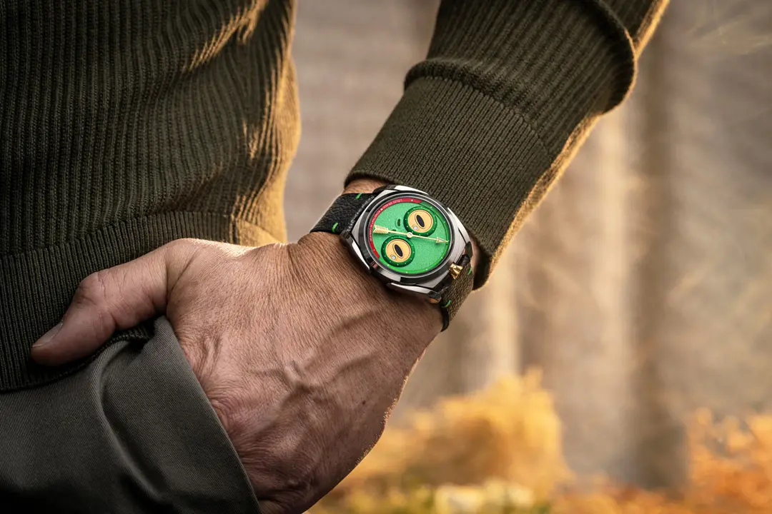 Louis Erard x Konstantin Chaykin Unfrogettable: การกลับมาของ "เจ้าหญิงกบ" ผู้ทลายทุกกรอบประเพณี สายหนัง Himeji Kurozan Black Diamond Leather บนนาฬิกา Unfrogettable