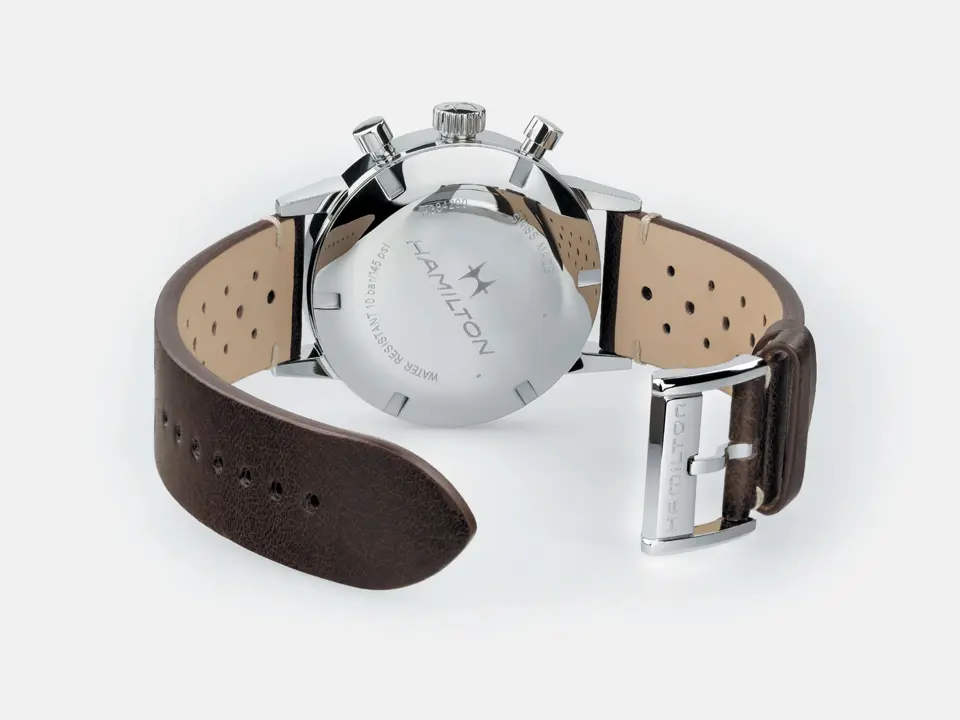 หน้าปัดนาฬิกา Hamilton American Classic Intra-Matic Chronograph H โทนน้ำตาลอบอุ่น หน้าปัดไล่เฉดเข้มไปสว่าง พร้อมสายหนังสีน้ำตาลเข้ม