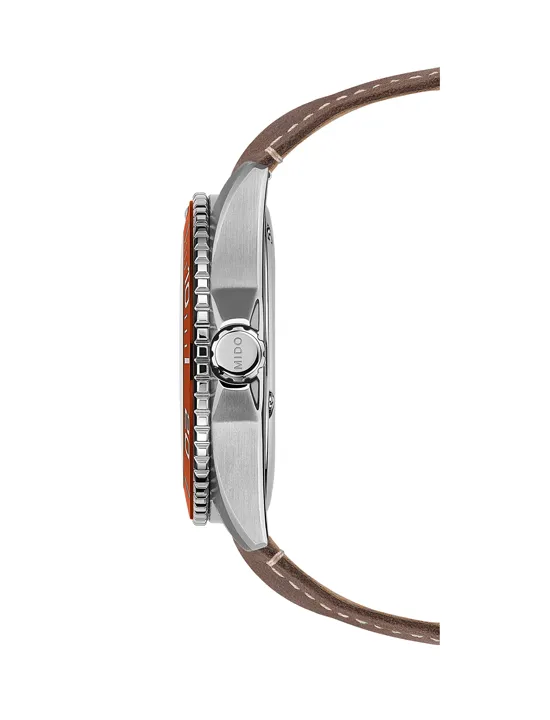 Mido Ocean Star 200C นิยามความงามแห่งท้องฟ้ายามอาทิตย์อัสดง นาฬิกา Mido Ocean Star 200C หน้าปัดสีดำลายคลื่น ขอบเซรามิกสีแดง สายหนังสีน้ำตาล"