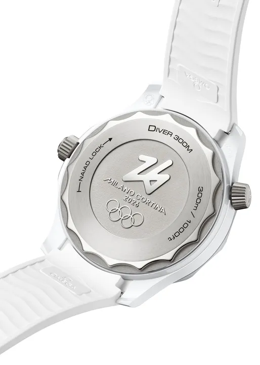 OMEGA Seamaster Diver 300m Milano Cortina 2026 อีกความพิเศษรับ Olympic ฤดูหนาว ฝาหลังไทเทเนียมสลักตราสัญลักษณ์ Olympic Milano Cortina 2026