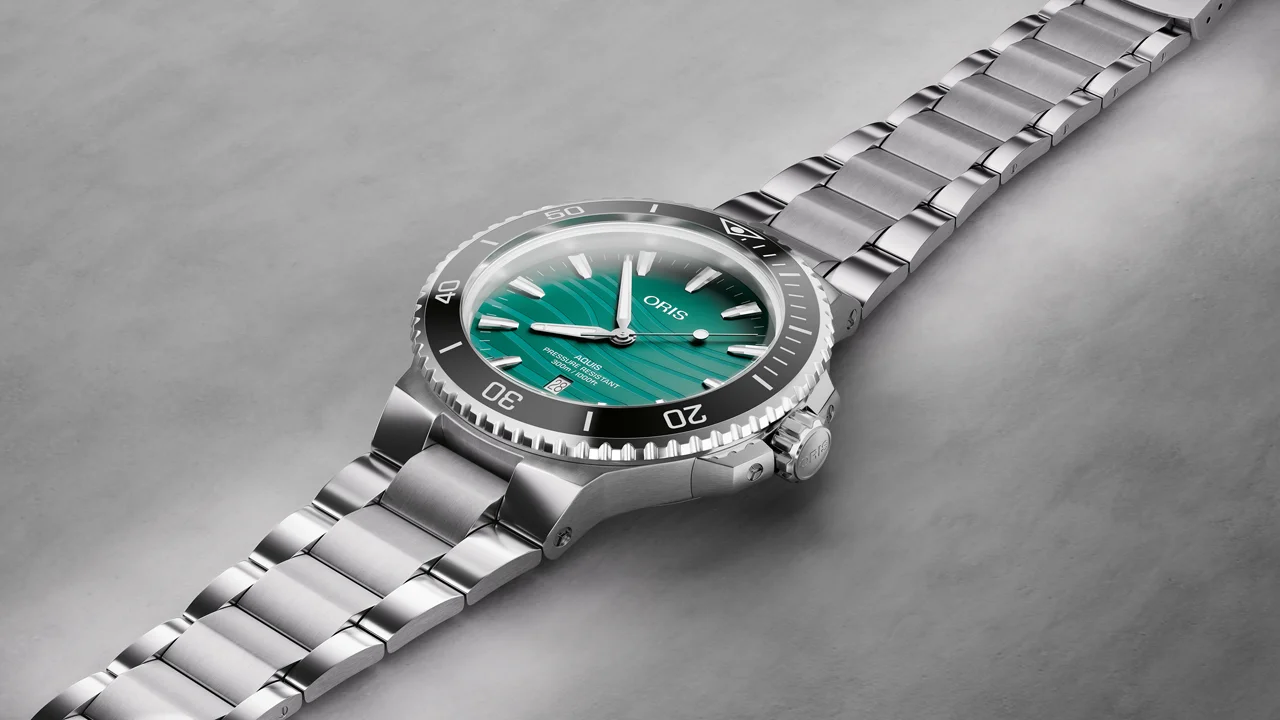 ORIS Yangtze Jiangtun Limited Edition เพื่อความอยู่รอดของโลมาหัวบาตรหลังเรียบแม่น้ำแยงซี ORIS Yangtze Jiangtun Limited Edition 43.5mm-Diver-Watch-Stainless-Steel