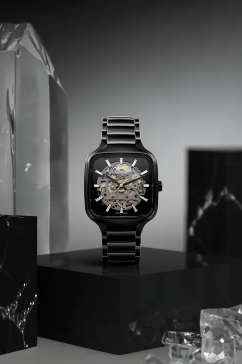 Rado True Square Skeleton ความงามครั้งใหม่แห่งกลไกเปลือย นาฬิกา Rado True Square Skeleton ตัวเรือนไฮเทคเซรามิกสีดำประดับเพชรบาเก็ต