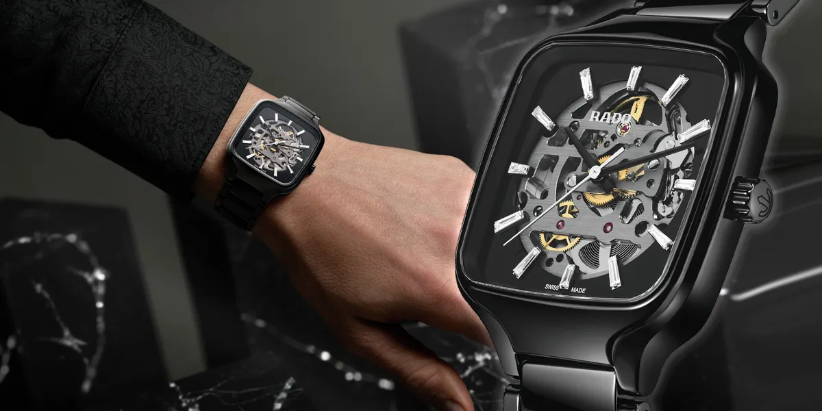 Rado True Square Skeleton ความงามครั้งใหม่แห่งกลไกเปลือย นาฬิกา Rado True Square Skeleton ตัวเรือนไฮเทคเซรามิกสีดำประดับเพชรบาเก็ต