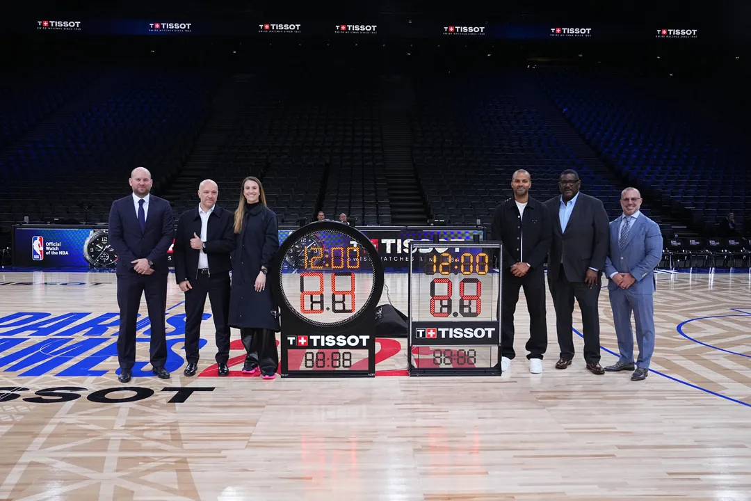 ภาพ Sylvain Dolla CEO Tissot x NBA ร่วมกับ Tony Parker ในงานเปิดตัว NBA Shot Clock ใหม่