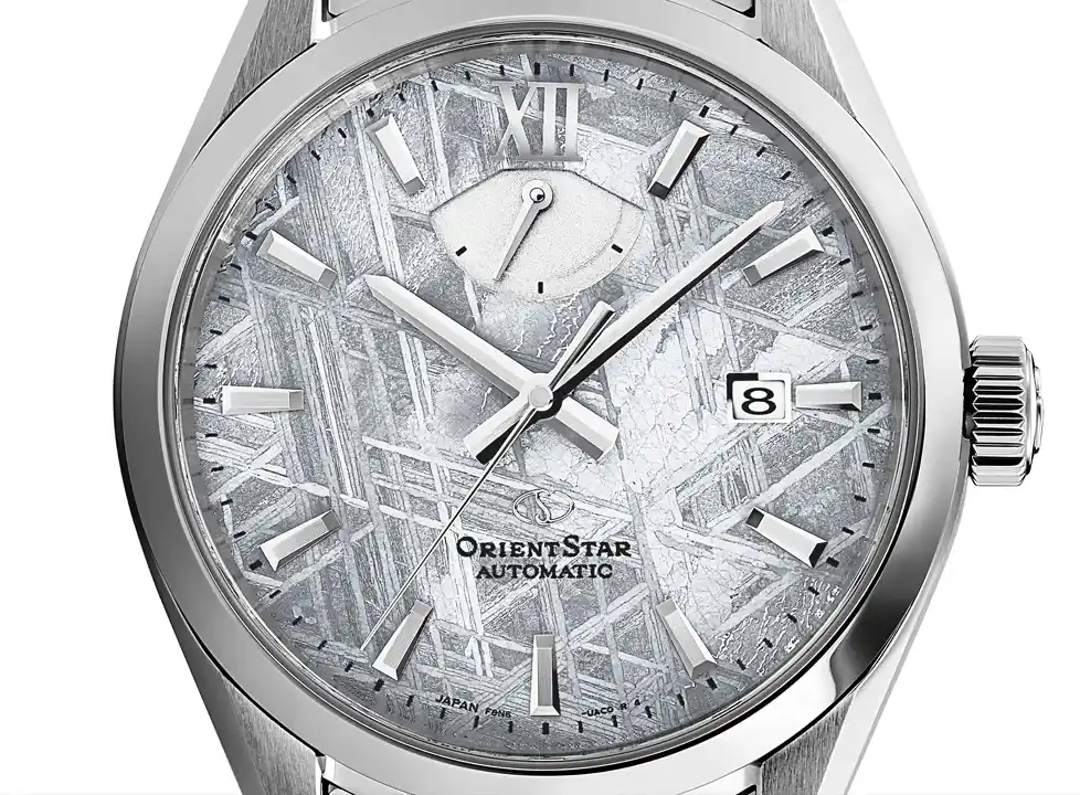 หน้าปัดอุกกาบาตลาย Widmanstätten Pattern ของนาฬิกา Orient Star M34 F8 Date