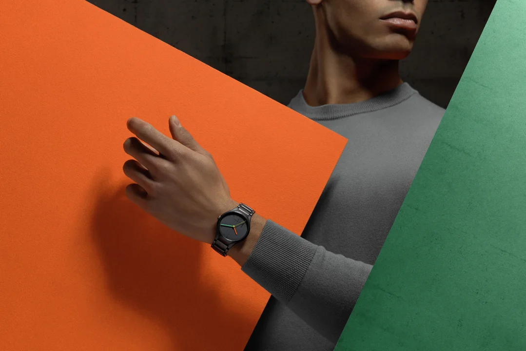 Rado x Les Couleurs Le Corbusier รวมโลกแห่งสีสันและสถาปัตย์ลงบนเรือนเวลา นาฬิกา Rado x Les Couleurs Le Corbusier สีดำงาช้าง รุ่น Ref. R27111162