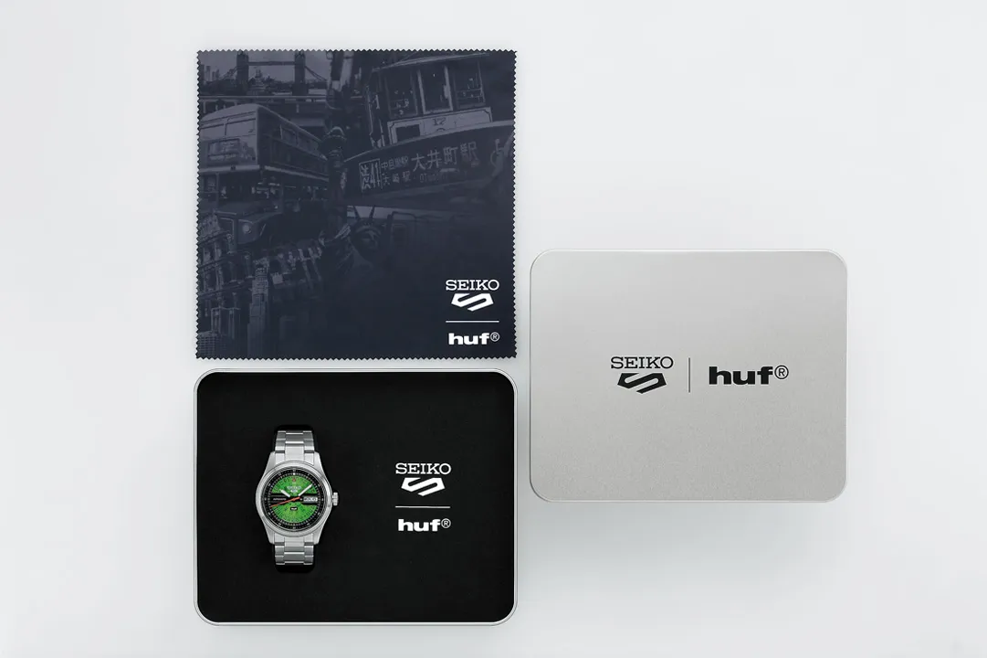 นาฬิกา Seiko 5 Sports x HUF SRPM09 หน้าปัดสีเขียวโปร่งใสสไตล์ Time Sonar