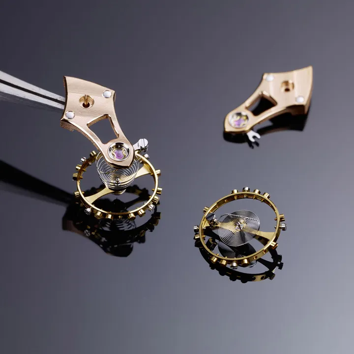 Tutima Patria Light Blue dial 3D pyramid pattern, Caliber 617 movement, Titanium Grade 5 watch