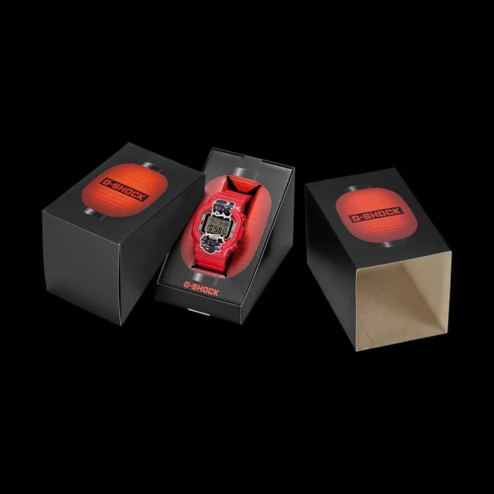 แพ็คเกจของ Casio G-SHOCK Akachochin Edition DW-5600AKA-4JR และ DW-6900AKA-4JR สีแดงโคมไฟอิซากายะ