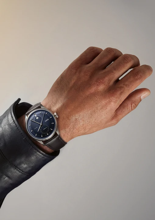 นาฬิกา Oris Artelier Complication 2026 หน้าปัดสี Ivory, Midnight Blue และ Chestnut พร้อมฟังก์ชันข้างขึ้นข้างแรม