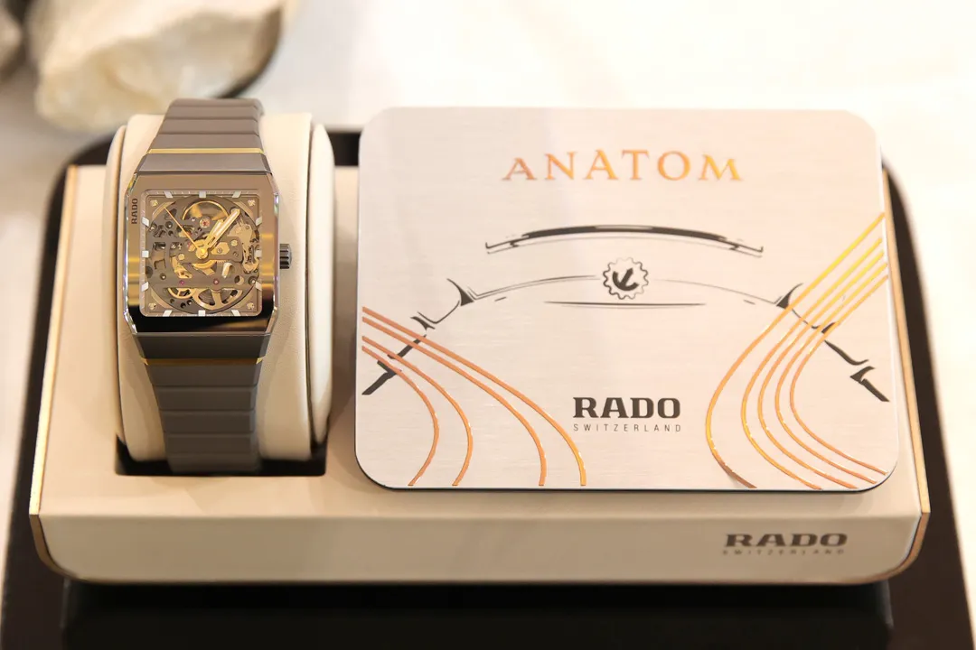 Captain Cook High-Tech Ceramic Chrnonograph และ DiaStar Skeleton