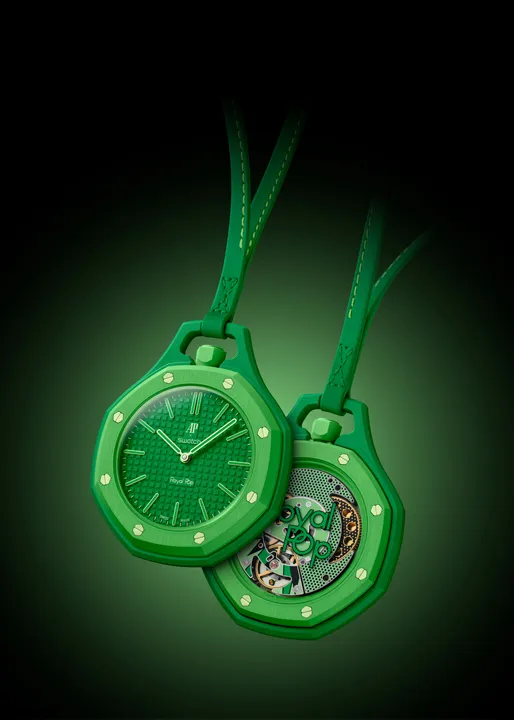ภาพนาฬิกาพก Audemars Piguet x SWATCH Royal Pop ดีไซน์แปดเหลี่ยม วัสดุ Bioceramic