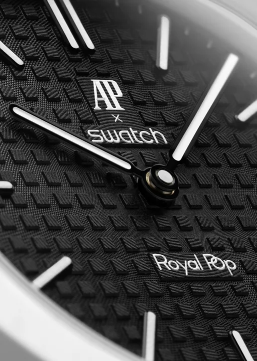 หน้าปัดลวดลาย Petite Tapisserie ของนาฬิกา AP x SWATCH